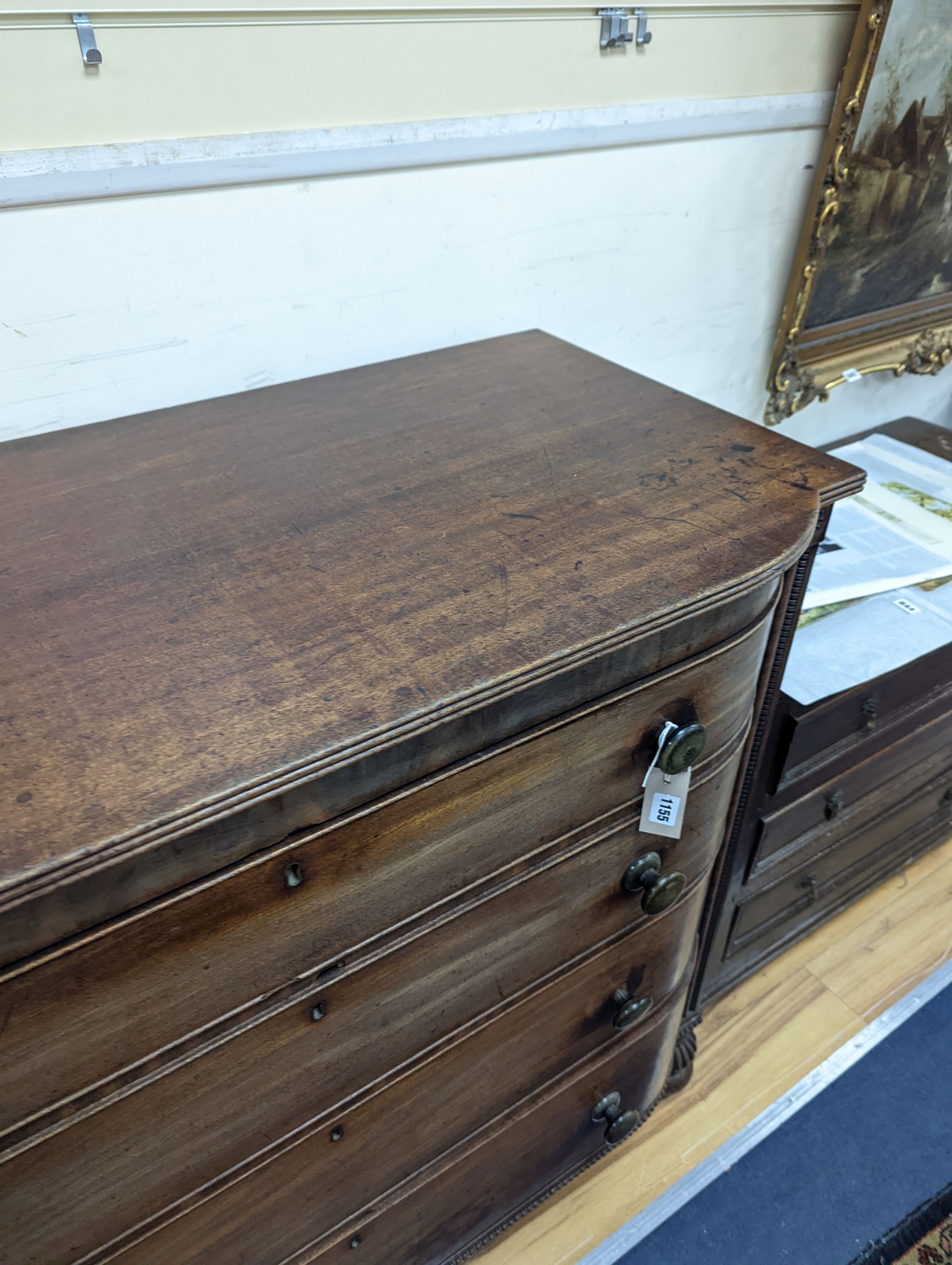 A William IV Scottish mahogany bow front chest of drawers, width 121cm, depth 57cm, height 109cm